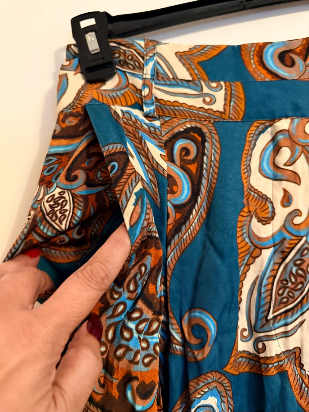 Farm Rio Leopard Paisley Pants - Picture 8 of 14
